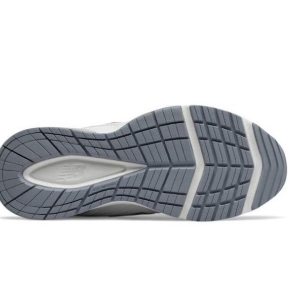 New Balance Women's 608 V5 Wide Walking Shoes - Size 9 - Picture 4 of 4